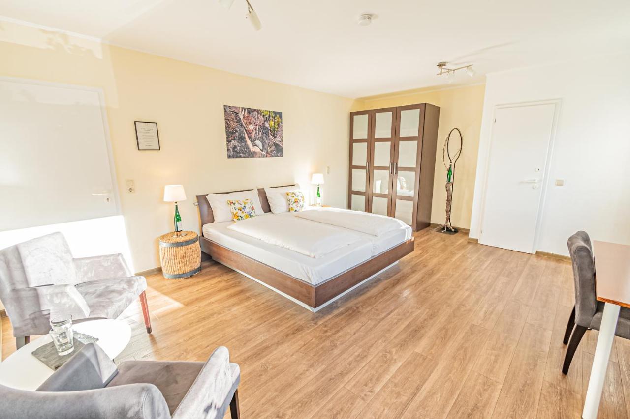 Weinhotel Ayler Kupp Экстерьер фото